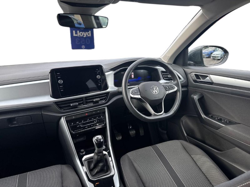 2025 (75) VOLKSWAGEN T-ROC 1.5 TSI Match 5dr 5717559