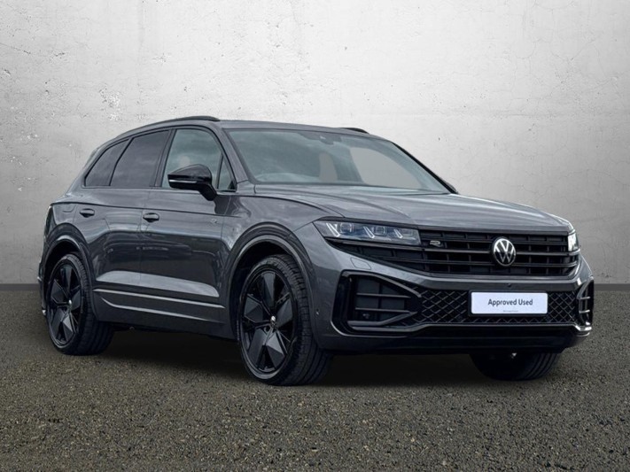 2024 (74) VOLKSWAGEN TOUAREG 3.0 V6 TDI 4Motion Black Edition 5dr Tip Auto