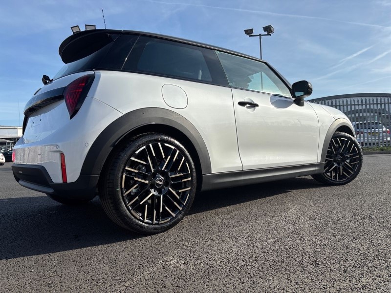  MINI COOPER 1.5 C Sport [Level 1] 3dr Auto 4044033