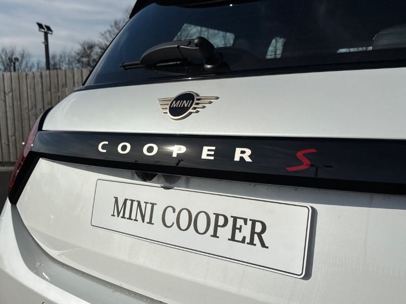  MINI COOPER 1.5 C Sport [Level 1] 3dr Auto 4044031