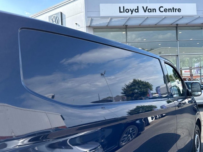 2025 (75) VOLKSWAGEN COMMERCIAL TRANSPORTER 2.0 TDI 110 Commerce Van 5674685