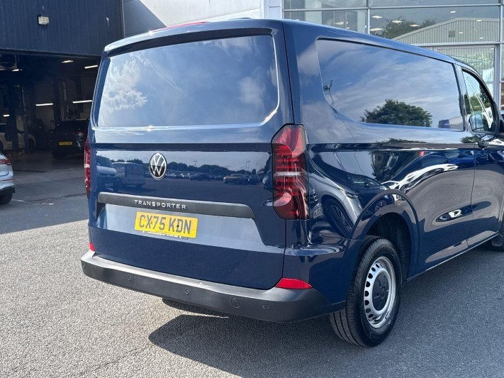 2025 (75) VOLKSWAGEN COMMERCIAL TRANSPORTER 2.0 TDI 110 Commerce Van 5674691