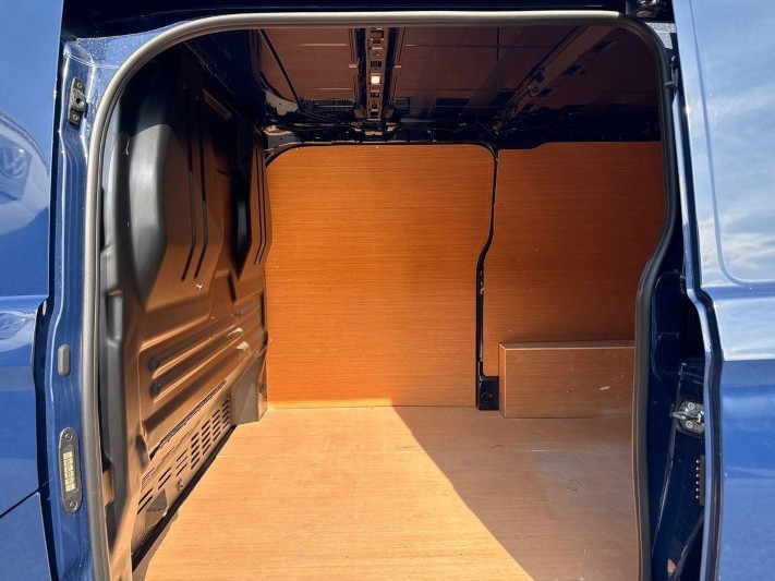 2025 (75) VOLKSWAGEN COMMERCIAL TRANSPORTER 2.0 TDI 110 Commerce Van 5674653