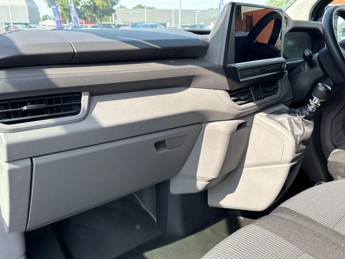 2025 (75) VOLKSWAGEN COMMERCIAL TRANSPORTER 2.0 TDI 110 Commerce Van 5674707