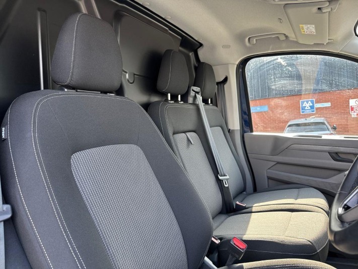 2025 (75) VOLKSWAGEN COMMERCIAL TRANSPORTER 2.0 TDI 110 Commerce Van 5674657