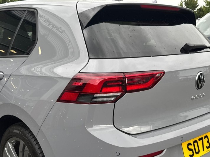 2024 (73) VOLKSWAGEN GOLF 1.5 TSI 150 R-Line 5dr 5689638