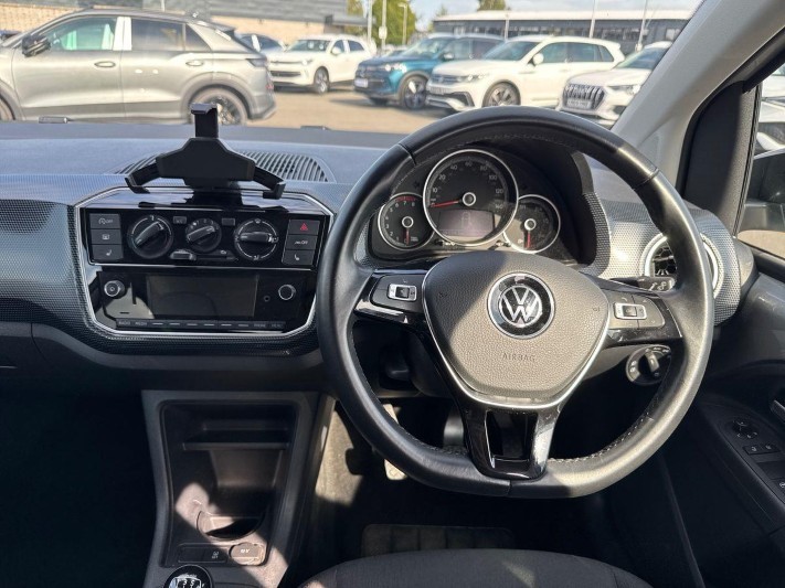 2022 (72) VOLKSWAGEN UP 1.0 65PS R-Line 5dr 5704256