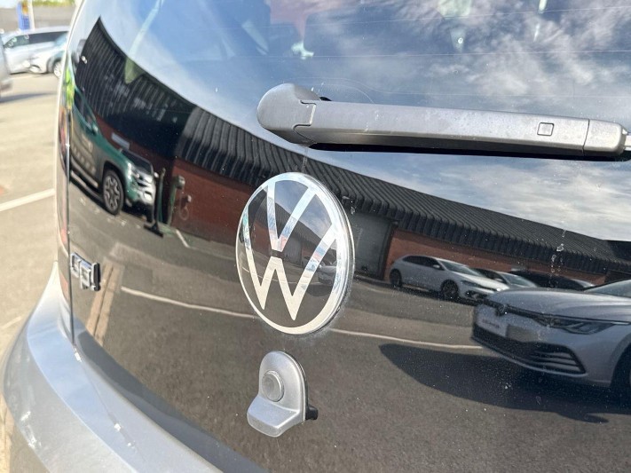 2022 (72) VOLKSWAGEN UP 1.0 65PS R-Line 5dr 5704279