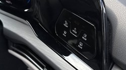 2021 (21) VOLKSWAGEN GOLF 1.5 eTSI 150 Style 5dr DSG 5674636