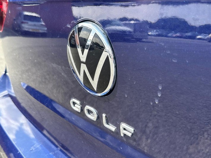 2021 (21) VOLKSWAGEN GOLF 1.5 eTSI 150 Style 5dr DSG 5674620
