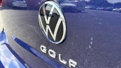 2021 (21) VOLKSWAGEN GOLF 1.5 eTSI 150 Style 5dr DSG 5674620