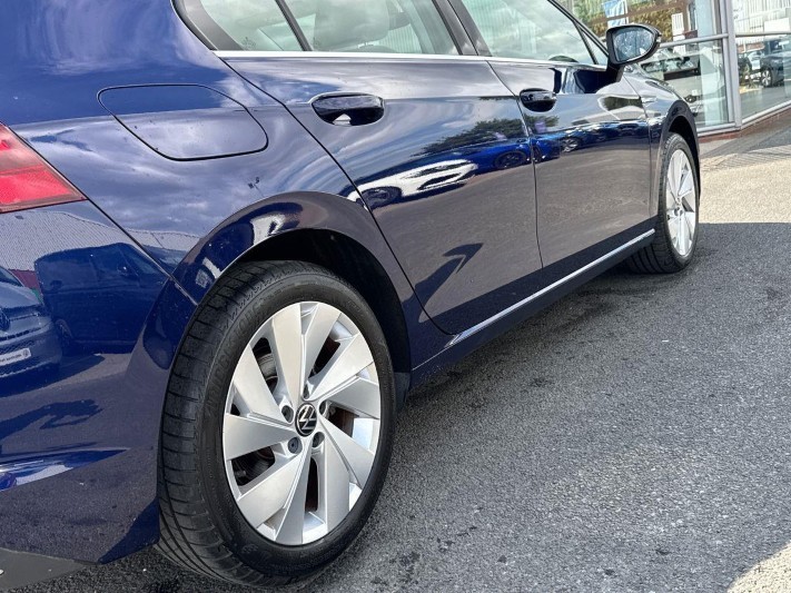 2021 (21) VOLKSWAGEN GOLF 1.5 eTSI 150 Style 5dr DSG 5674614