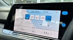 2021 (21) VOLKSWAGEN GOLF 1.5 eTSI 150 Style 5dr DSG 5674602