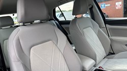 2021 (21) VOLKSWAGEN GOLF 1.5 eTSI 150 Style 5dr DSG 5674585