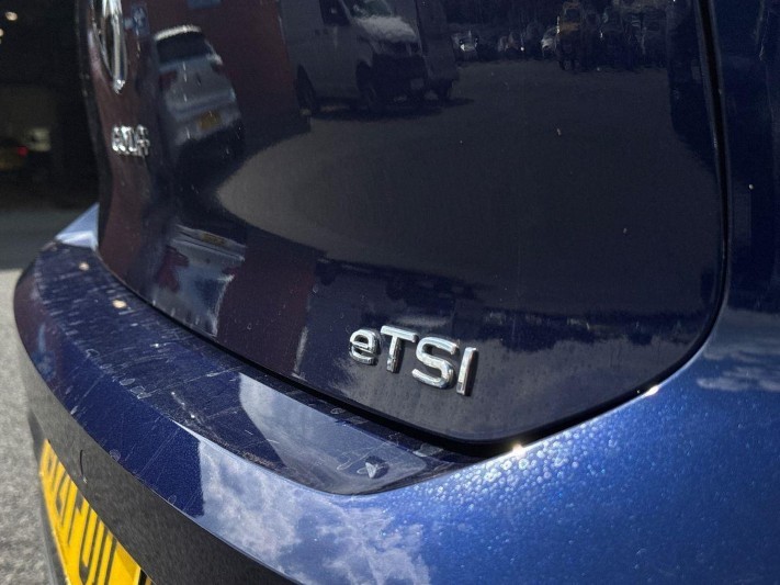 2021 (21) VOLKSWAGEN GOLF 1.5 eTSI 150 Style 5dr DSG 5674586