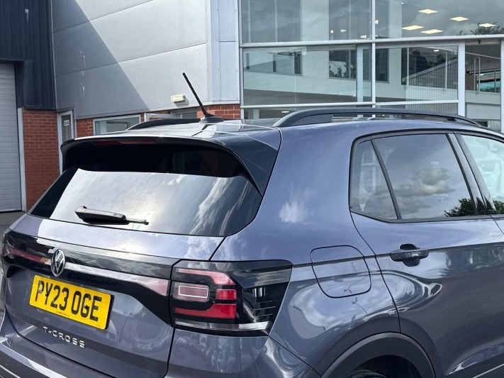 2023 (23) VOLKSWAGEN T-CROSS 1.0 TSI 110 Black Edition 5dr 5694254
