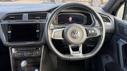 2020 (70) VOLKSWAGEN TIGUAN 2.0 TDi 150 R-Line Tech 5dr 5710360