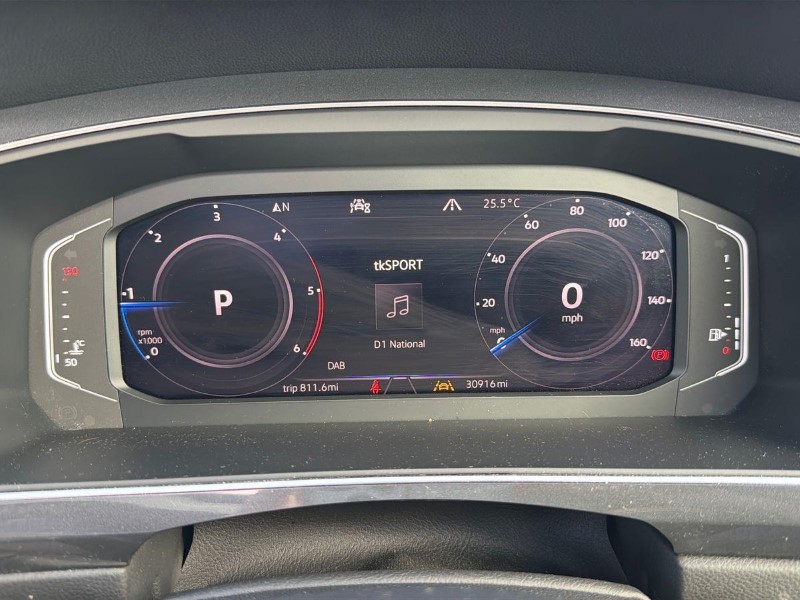 2020 (70) VOLKSWAGEN TIGUAN 2.0 TDi 150 R-Line Tech 5dr 5710363