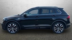 2020 (70) VOLKSWAGEN TIGUAN 2.0 TDi 150 R-Line Tech 5dr 5710345