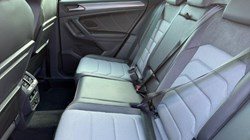 2020 (70) VOLKSWAGEN TIGUAN 2.0 TDi 150 R-Line Tech 5dr 5710349