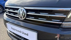2020 (70) VOLKSWAGEN TIGUAN 2.0 TDi 150 R-Line Tech 5dr 5710371