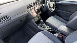 2020 (70) VOLKSWAGEN TIGUAN 2.0 TDi 150 R-Line Tech 5dr 5710343