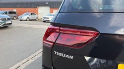 2020 (70) VOLKSWAGEN TIGUAN 2.0 TDi 150 R-Line Tech 5dr 5710372