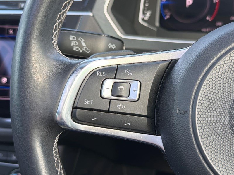 2020 (70) VOLKSWAGEN TIGUAN 2.0 TDi 150 R-Line Tech 5dr 5710361