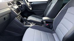 2020 (70) VOLKSWAGEN TIGUAN 2.0 TDi 150 R-Line Tech 5dr 5710348