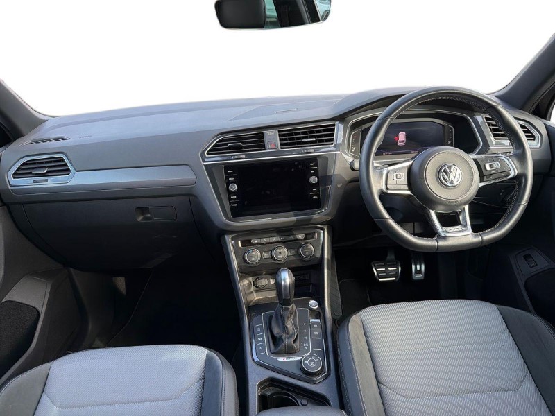 2020 (70) VOLKSWAGEN TIGUAN 2.0 TDi 150 R-Line Tech 5dr 5710352