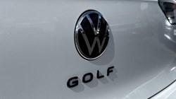 2025 (75) VOLKSWAGEN GOLF 1.5 eTSI 150 Black Edition 5dr DSG 5671108