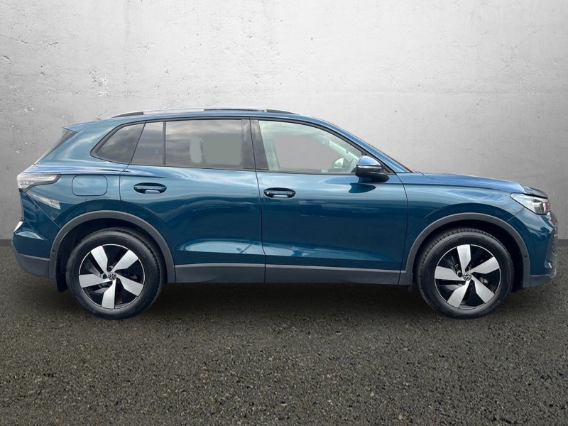 2025 (25) VOLKSWAGEN TIGUAN 2.0 TDI Match 5dr DSG 5714376