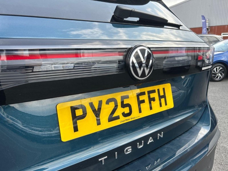 2025 (25) VOLKSWAGEN TIGUAN 2.0 TDI Match 5dr DSG 5714399