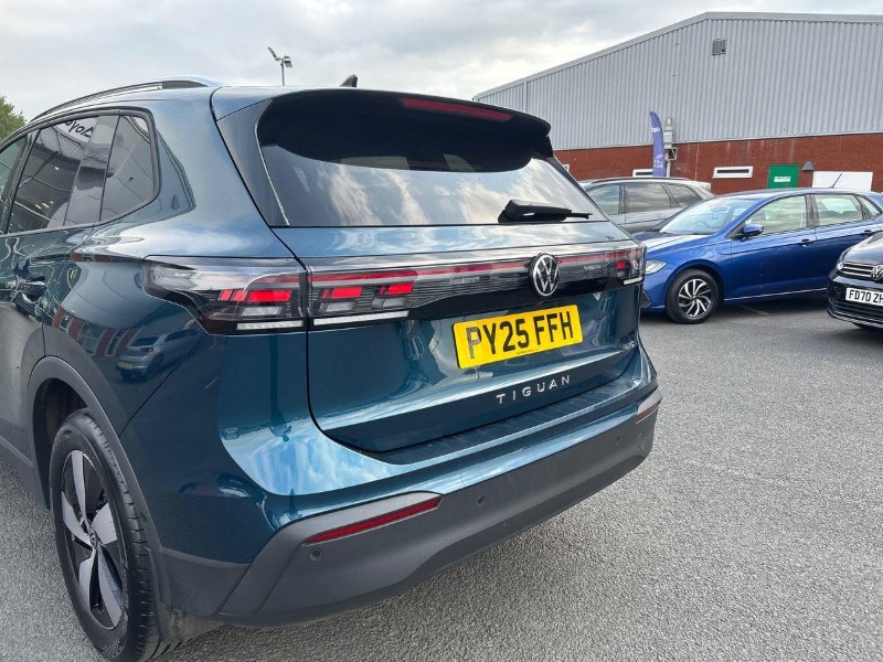 2025 (25) VOLKSWAGEN TIGUAN 2.0 TDI Match 5dr DSG 5714398