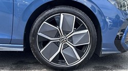 2025 (75) VOLKSWAGEN GOLF 1.5 eTSI 150 Black Edition 5dr DSG 5673721