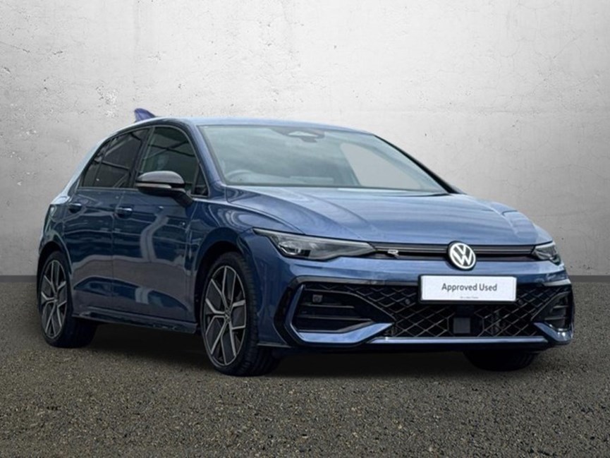 2025 (75) VOLKSWAGEN GOLF 1.5 eTSI 150 Black Edition 5dr DSG