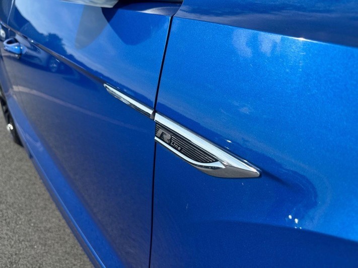 2019 (69) VOLKSWAGEN T-ROC 1.5 TSI EVO R-Line 5dr 5703886