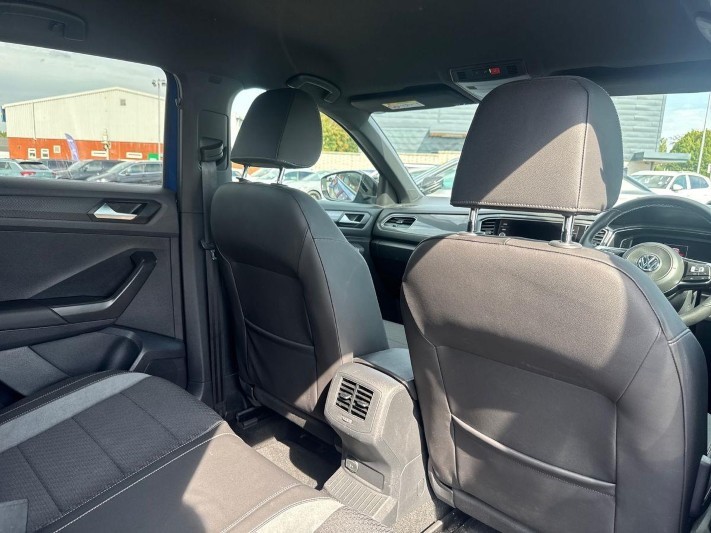 2019 (69) VOLKSWAGEN T-ROC 1.5 TSI EVO R-Line 5dr 5703893