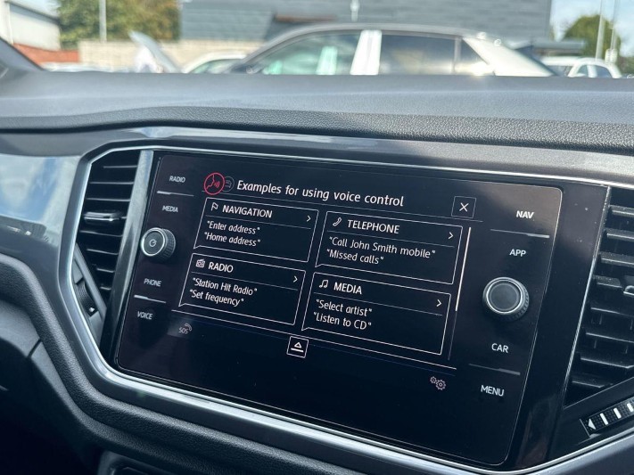2019 (69) VOLKSWAGEN T-ROC 1.5 TSI EVO R-Line 5dr 5703903