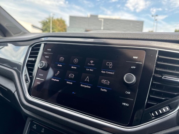 2019 (69) VOLKSWAGEN T-ROC 1.5 TSI EVO R-Line 5dr 5703860