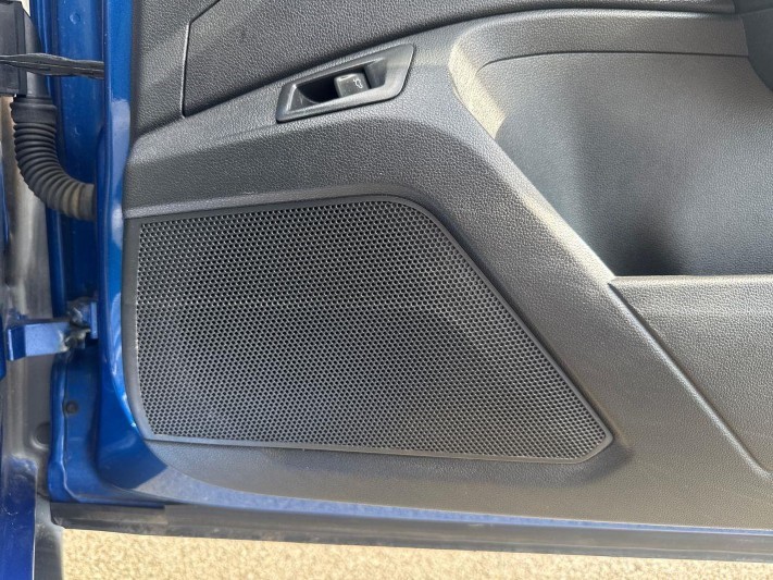 2019 (69) VOLKSWAGEN T-ROC 1.5 TSI EVO R-Line 5dr 5703850