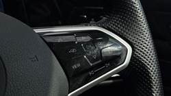 2020 (70) VOLKSWAGEN GOLF 1.5 TSI 150 R-Line 5dr 5673658
