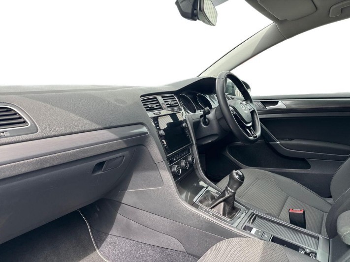 2019 (69) VOLKSWAGEN GOLF 2.0 TDI Match Edition 5dr 5694081