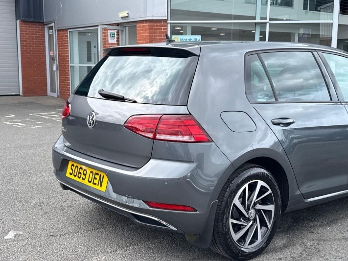 2019 (69) VOLKSWAGEN GOLF 2.0 TDI Match Edition 5dr 5694125