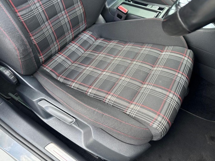 2020 (20) VOLKSWAGEN GOLF 2.0 TSI 245 GTI Performance 5dr DSG 5699995