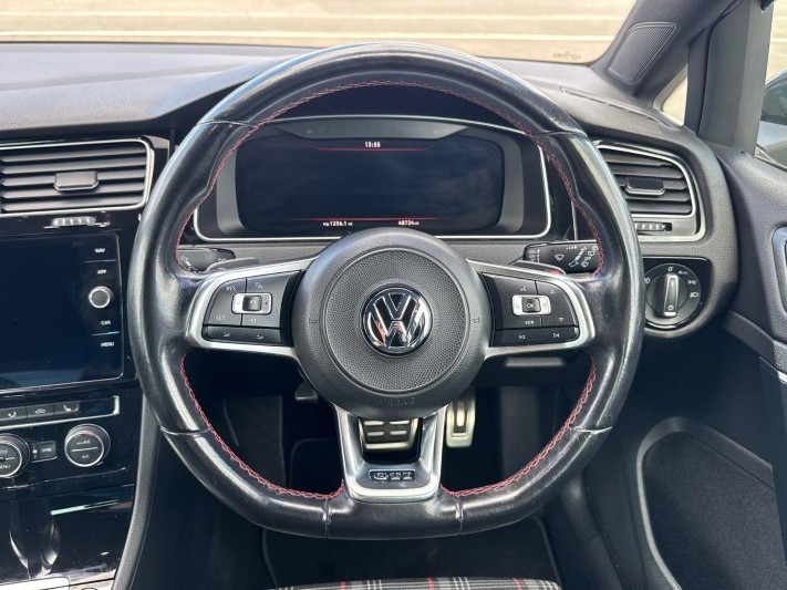 2020 (20) VOLKSWAGEN GOLF 2.0 TSI 245 GTI Performance 5dr DSG 5699997