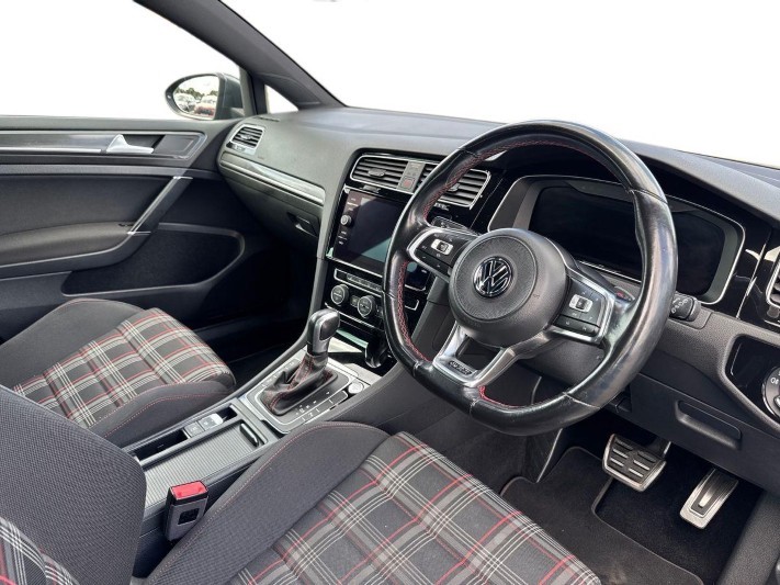 2020 (20) VOLKSWAGEN GOLF 2.0 TSI 245 GTI Performance 5dr DSG 5699983