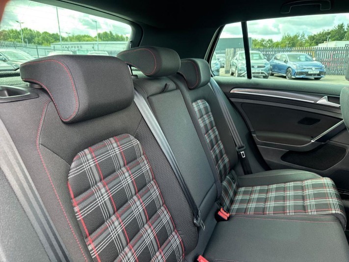 2020 (20) VOLKSWAGEN GOLF 2.0 TSI 245 GTI Performance 5dr DSG 5700012