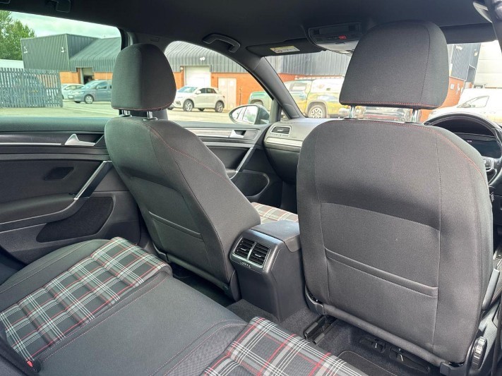 2020 (20) VOLKSWAGEN GOLF 2.0 TSI 245 GTI Performance 5dr DSG 5700035