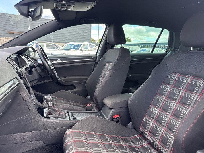 2020 (20) VOLKSWAGEN GOLF 2.0 TSI 245 GTI Performance 5dr DSG 5700013
